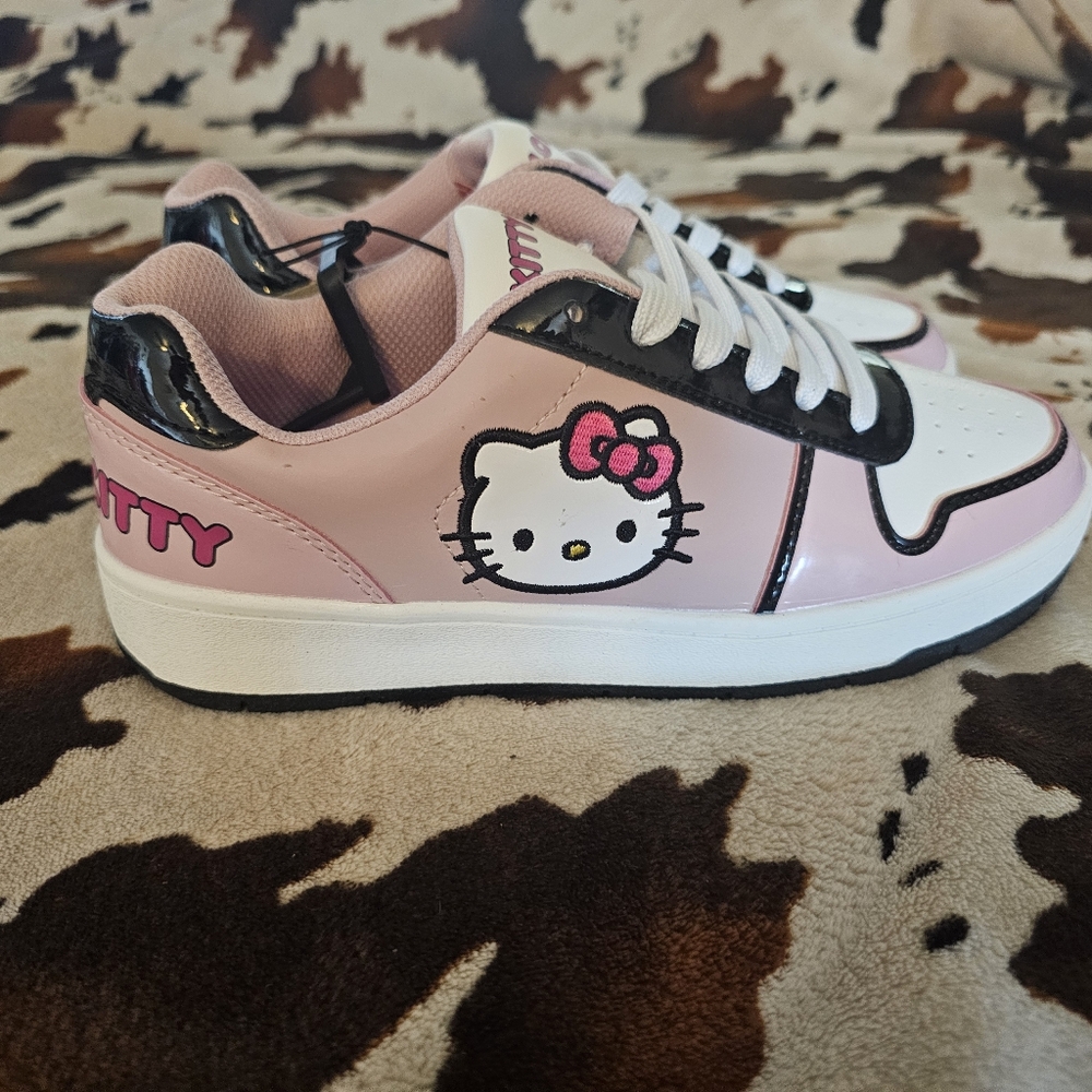 Hello Kitty by Sanrio Women's Pink Casual Court Sneakers